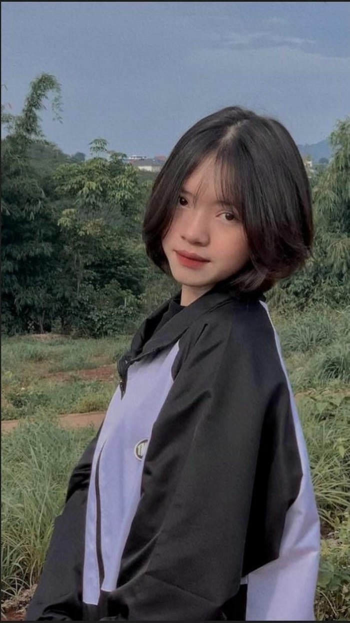 gái xinh tóc ngắn cuốn hút