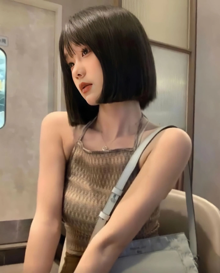 gái xinh tóc ngắn thần thái