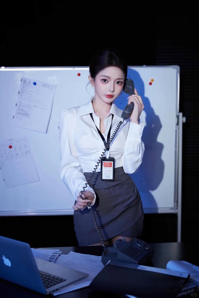 gái xinh văn phòng cực thần thái