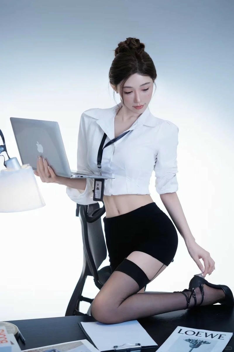 gái xinh văn phòng quyến rũ