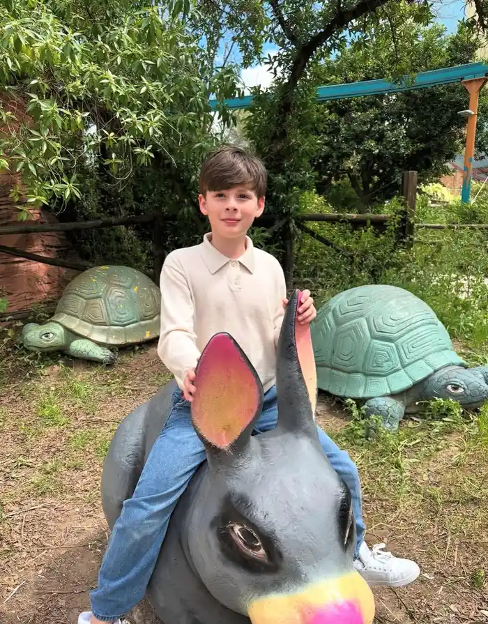 hình ảnh bé trai đẹp trai ngầu