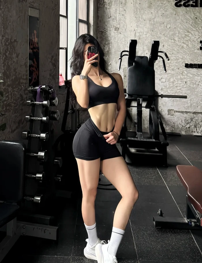hinh anh gái đẹp tập gym
