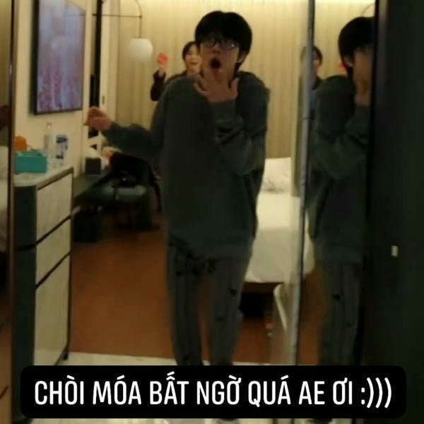 hình ảnh meme bất ngờ