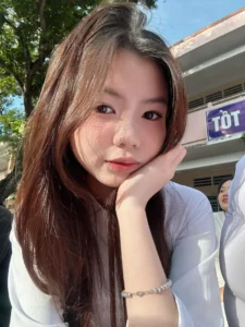 hình bé gái 2009 xinh hồn nhiên