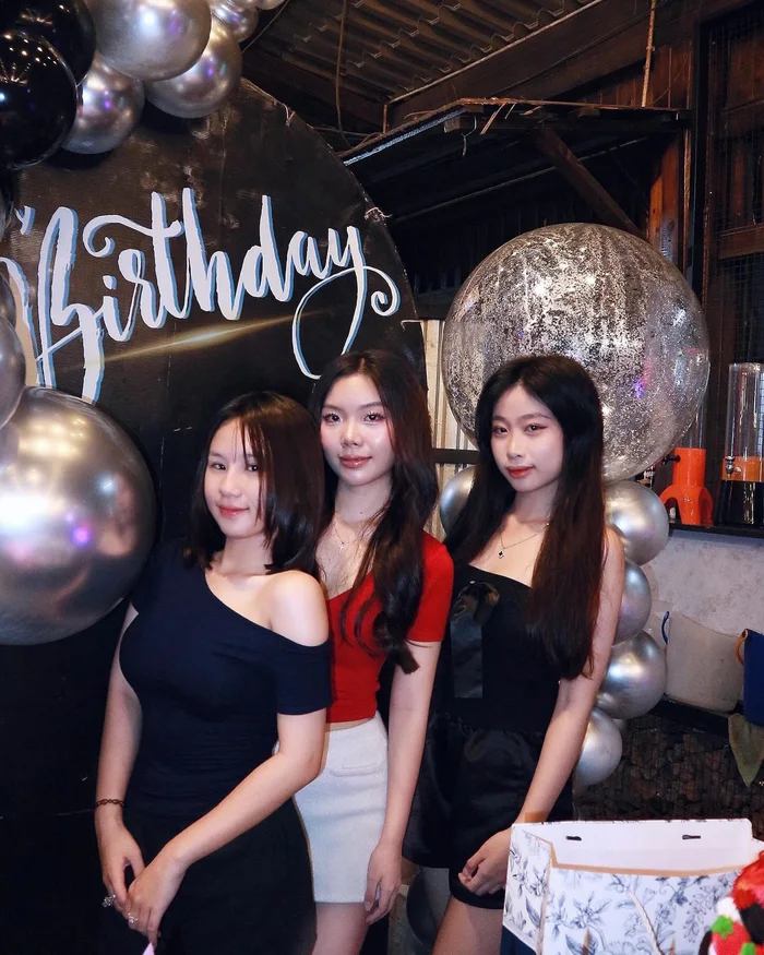 hình bé gái 2009 xinh hồn nhiên đáng yêu