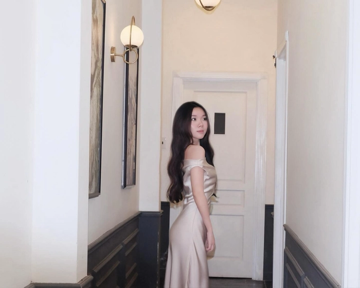 hình bé gái 2009 xinh rạng rỡ đáng yêu