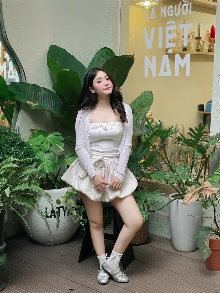 hình gái xinh 2k8 trẻ trung