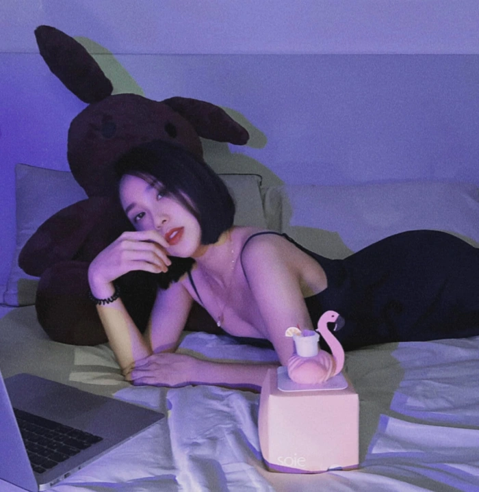 hình gái xinh tóc ngắn