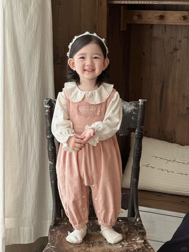 hình nền bé gái xinh