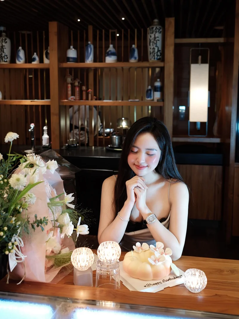 hinh nen gai dep da trang