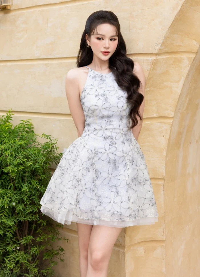 hinh nen gái xinh công sở