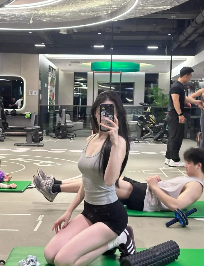 hinh nen gai xinh tap gym