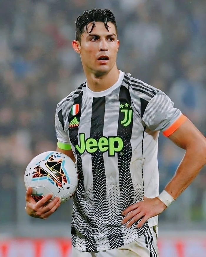 hình ronaldo đẹp trai cực ngầu