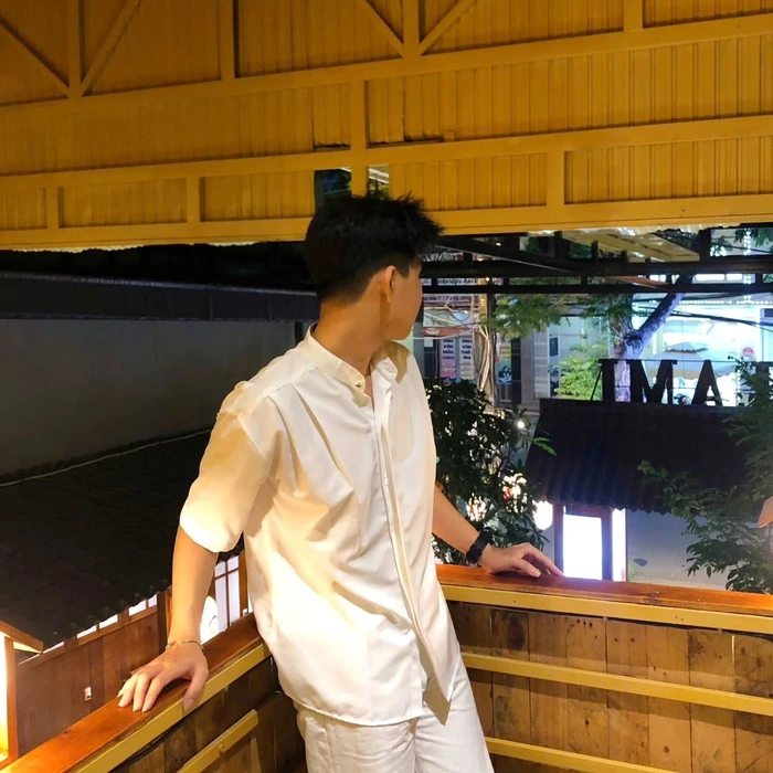 hình trai đẹp k11 cười rạng rỡ