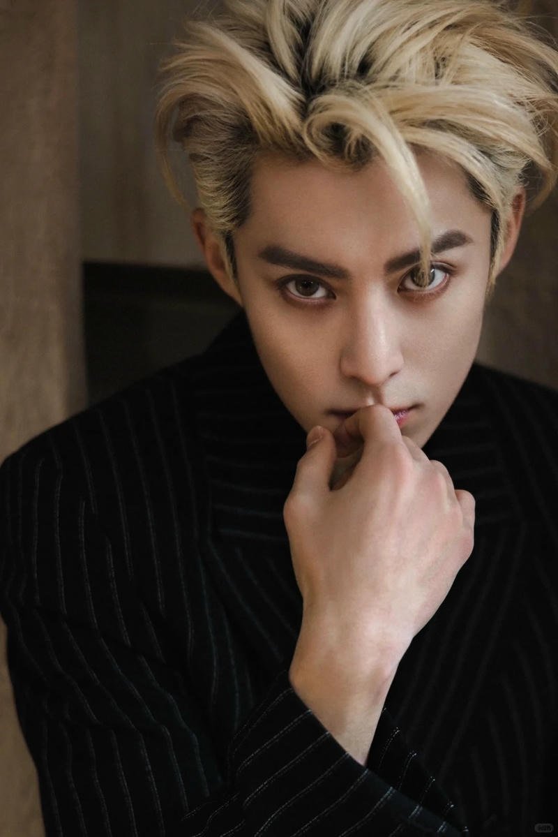 mặt trai đẹp cá tính