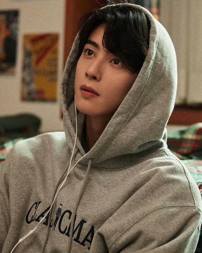 mặt trai đẹp cuốn mắt