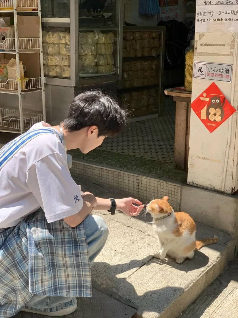 phong cách street che mặt 2k12