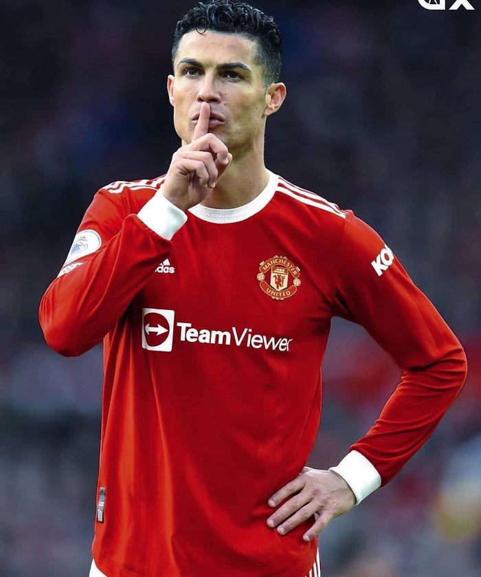 ronaldo đẹp trai lịch lãm