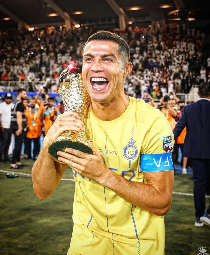 ronaldo đẹp trai nổi bật