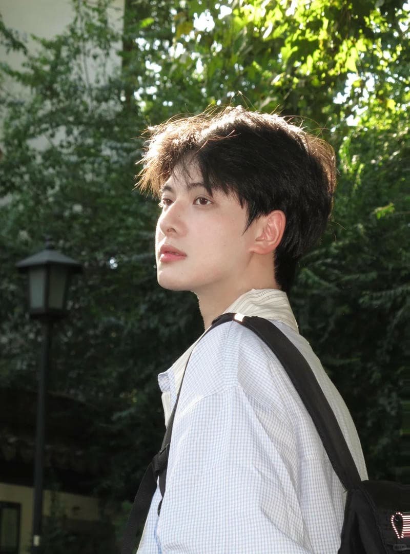 trai 2k10 mặc sơ mi