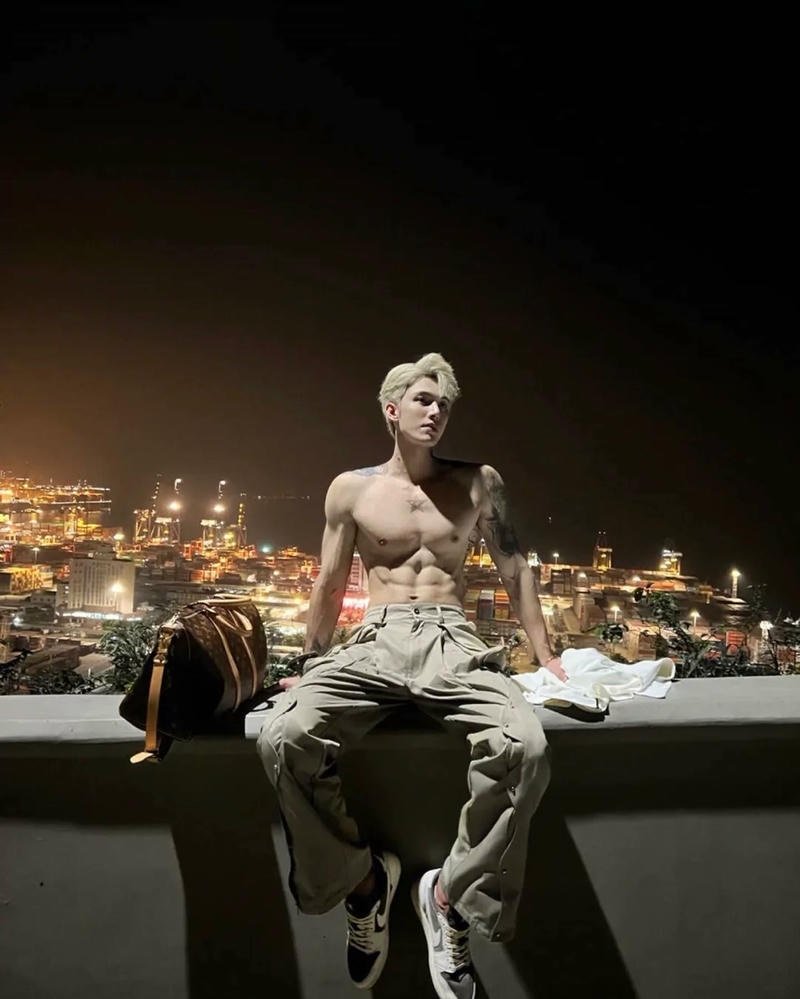 trai đẹp douyin cuốn hút