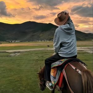 trai đẹp giấu mặt thời thượng