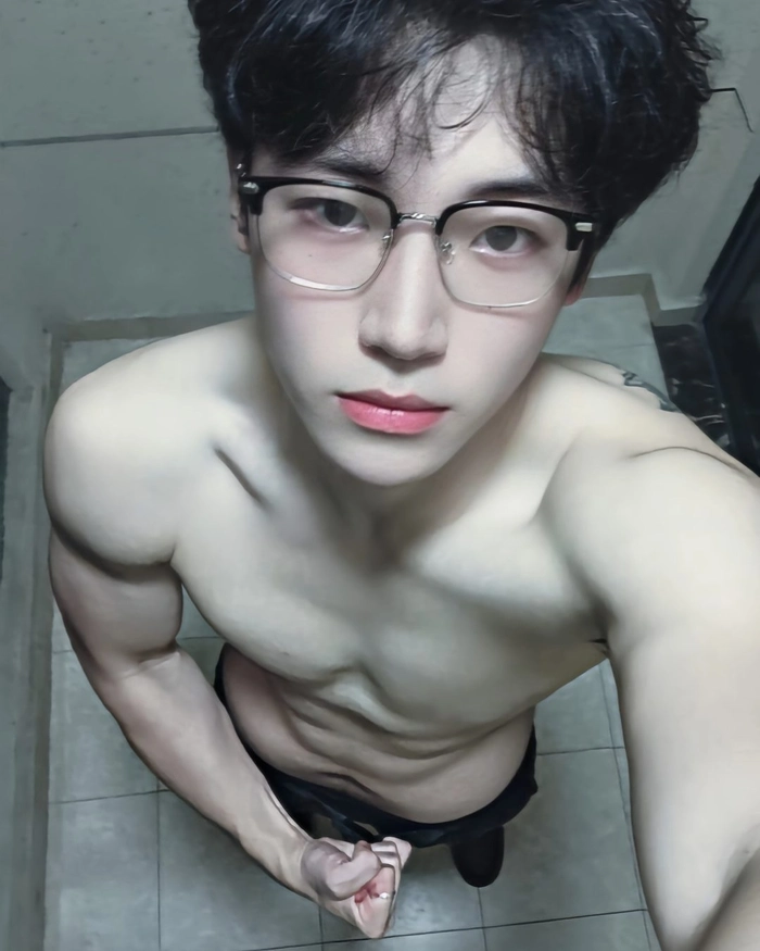 trai đẹp học sinh cuốn hút