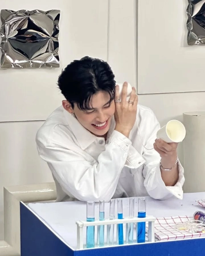 trai đẹp thái lan nổi bật thần thái