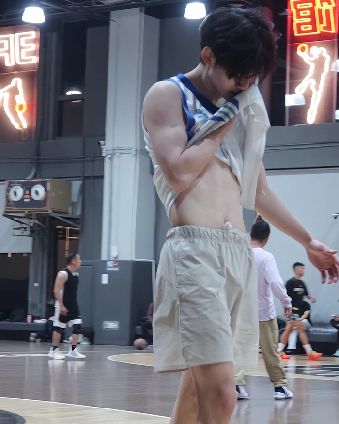 trai học sinh đẹp nổi bật