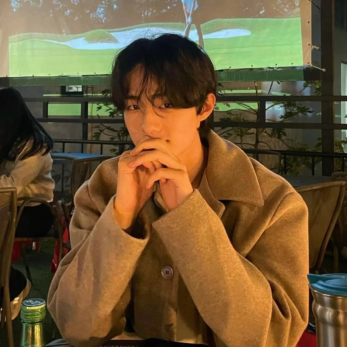 trai trung đẹp tự nhiên và thu hút