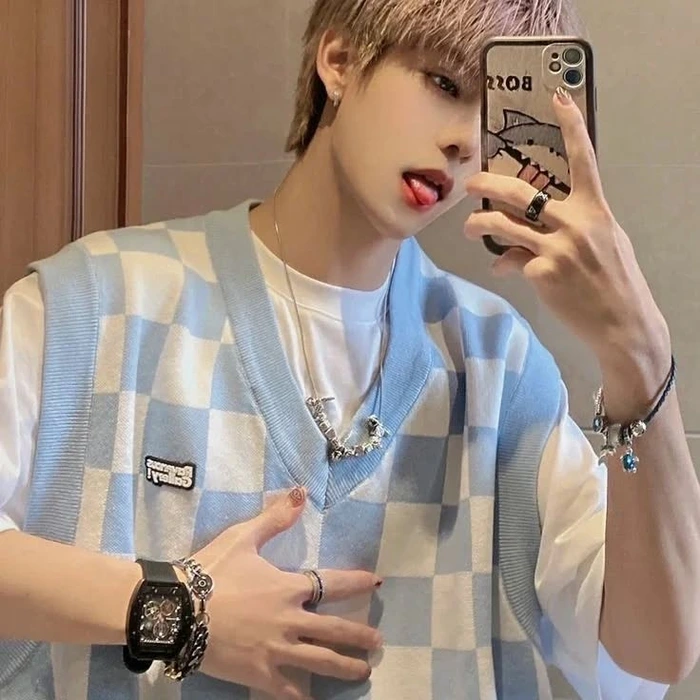 trai trung gây chú ý