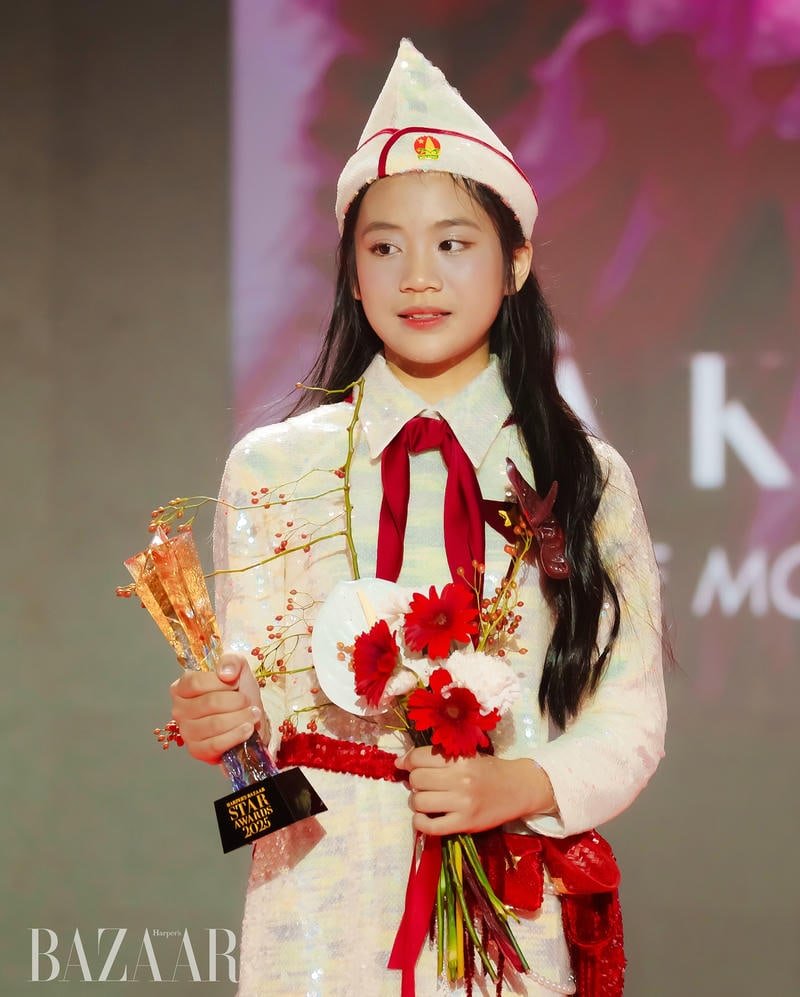 Ảnh gái xinh lớp 5