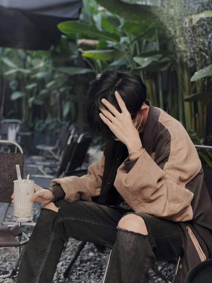 Ảnh trai che mặt lạ