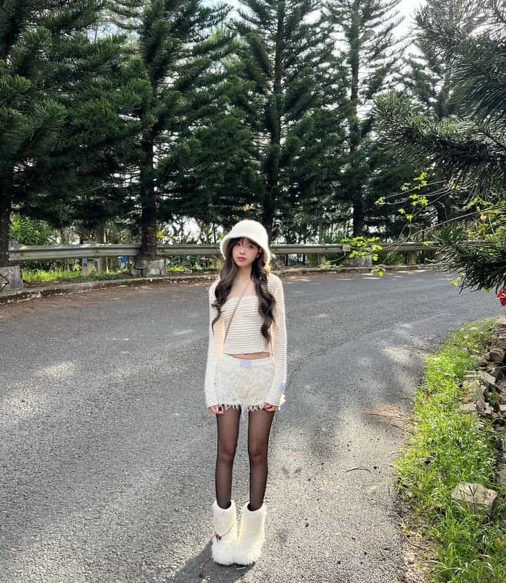 Gái xinh mặc quần tất nổi bật