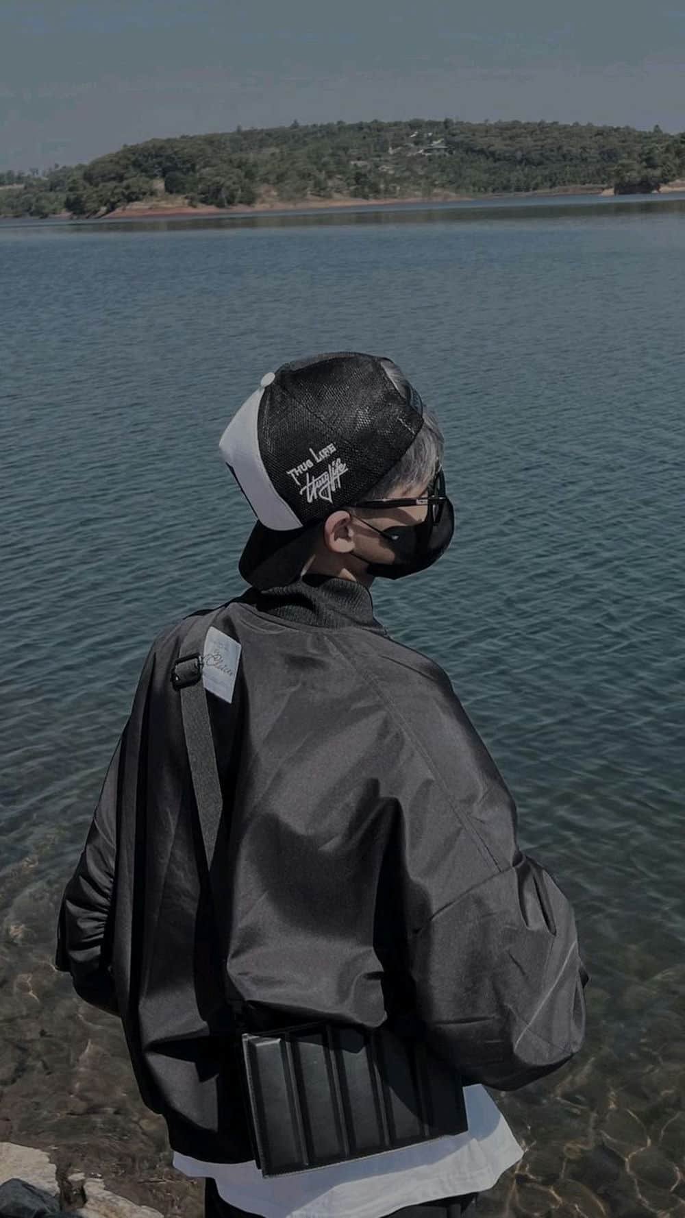 Gương mặt trai che 2k12