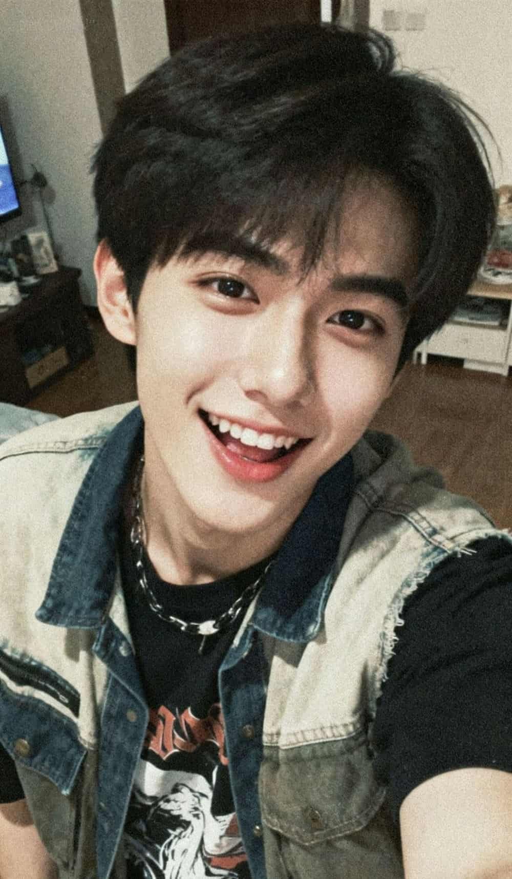 Mặt trai đẹp kiểu thư sinh