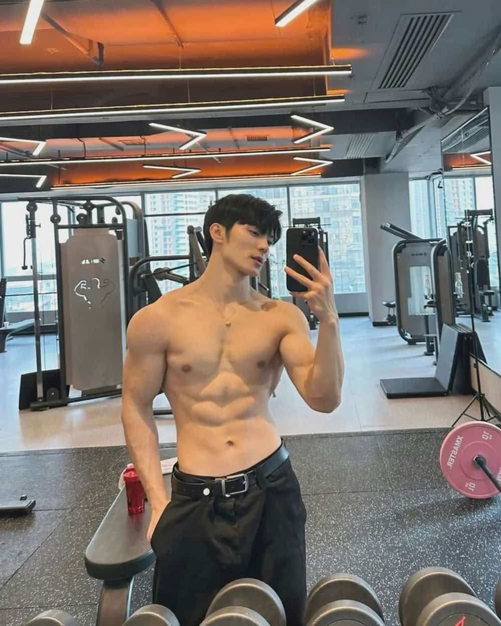 Trai đẹp 6 múi chất