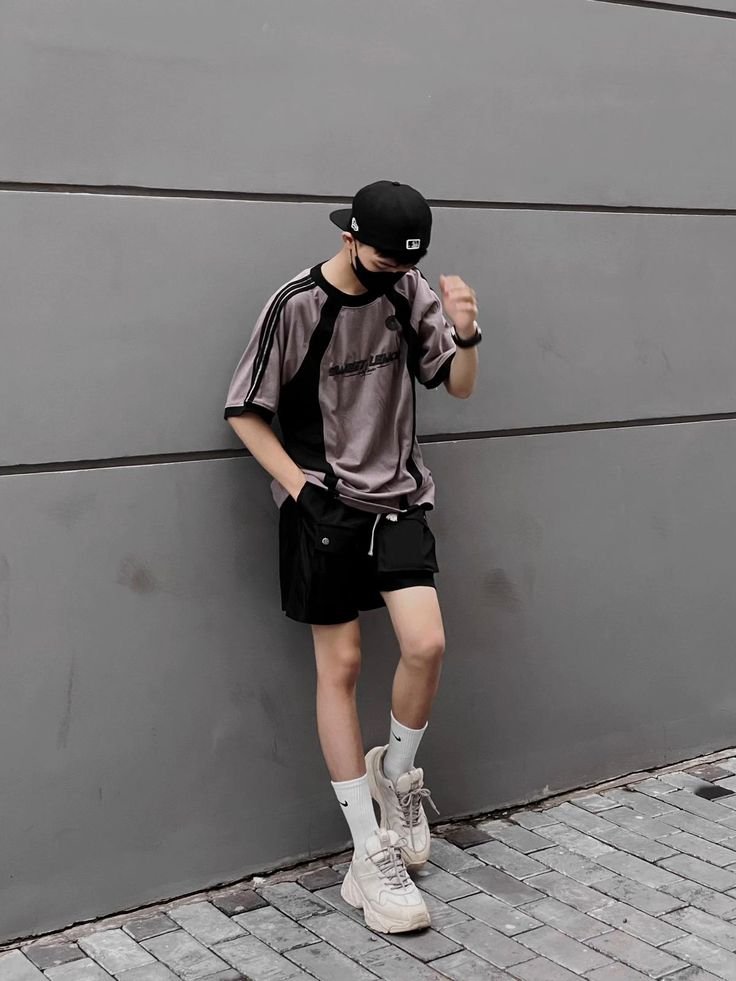 Trai đẹp che mặt ngầu