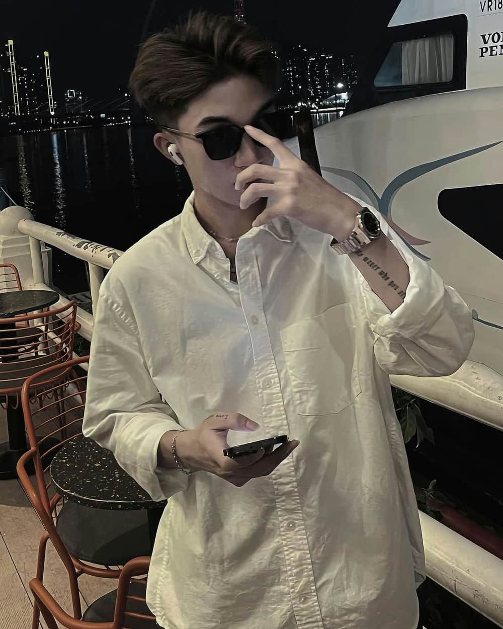 Trai đẹp che mặt thật ngầu