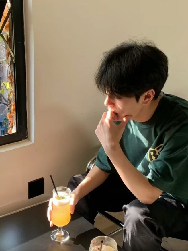 Xem ảnh trai đẹp che