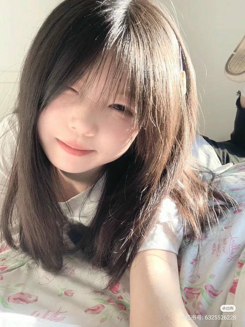 ảnh bé gái xinh đáng yêu tươi tắn