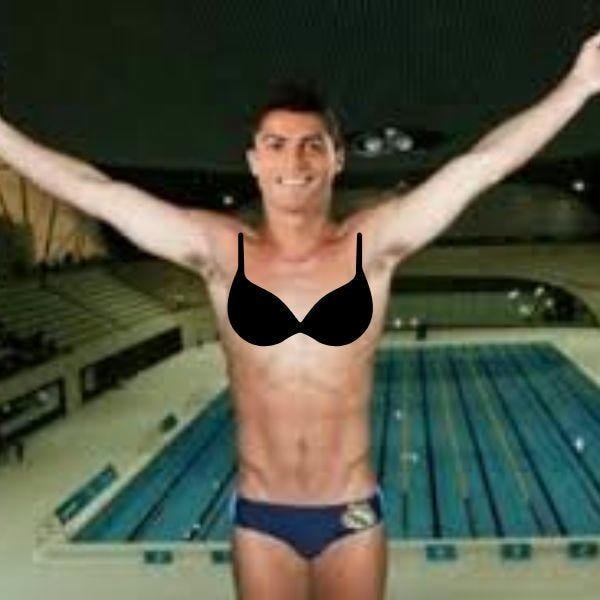 ảnh chế ronaldo mặc bikini