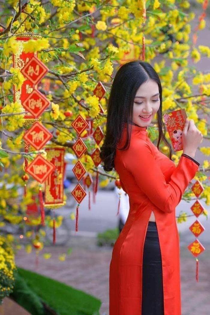 ảnh gái xinh áo dài tết mùa xuân