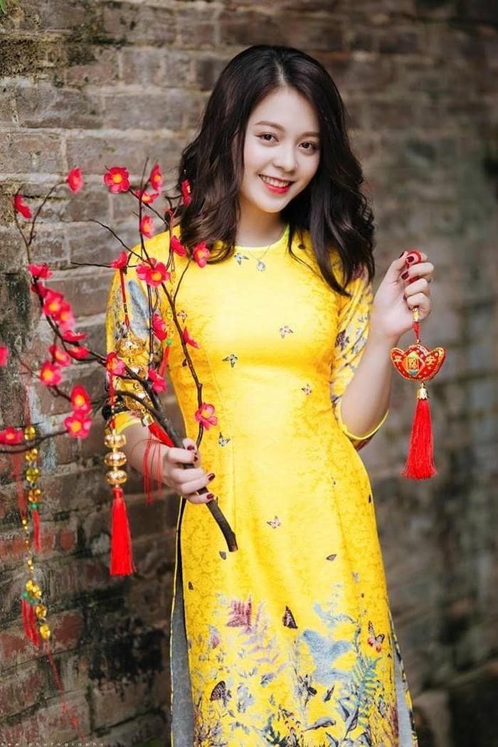 ảnh gái xinh áo dài tết truyền thống