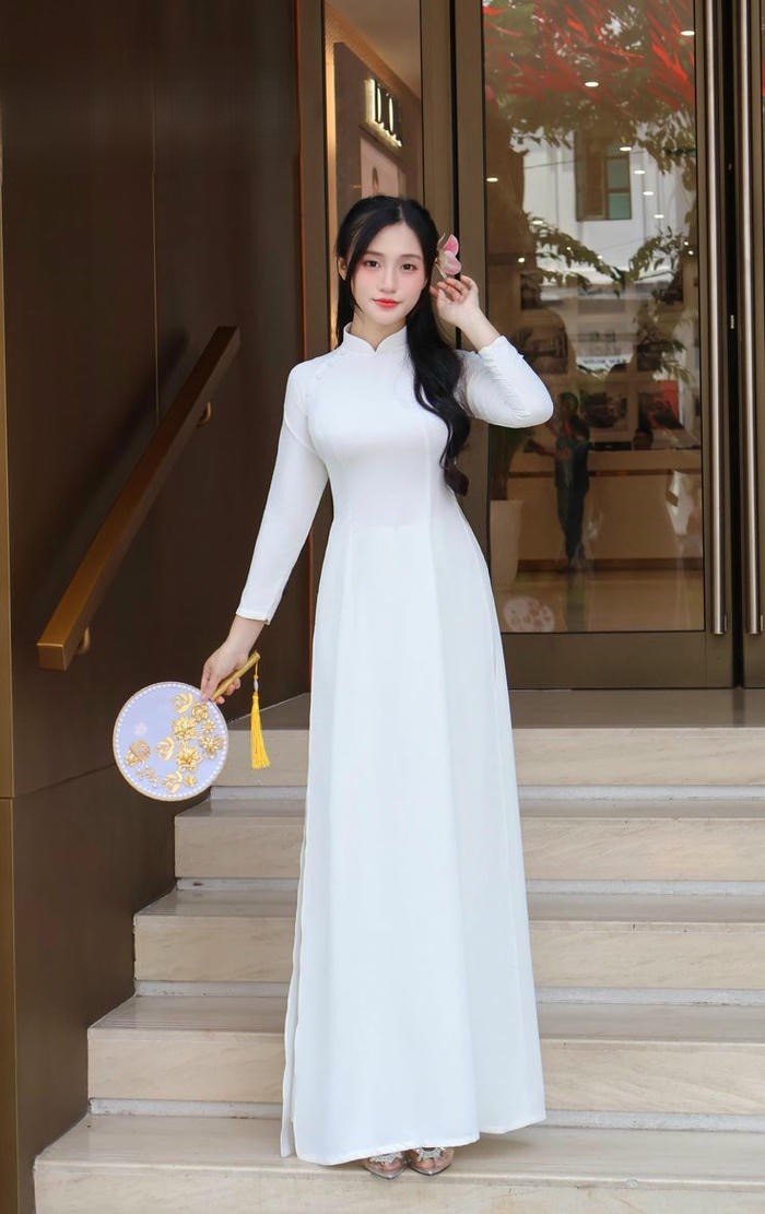 ảnh gái xinh áo dài trắng duyên dáng