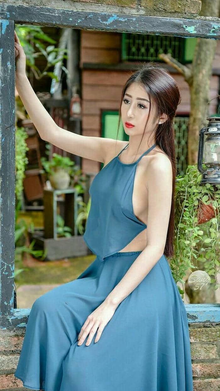ảnh gái xinh áo yếm dịu dàng