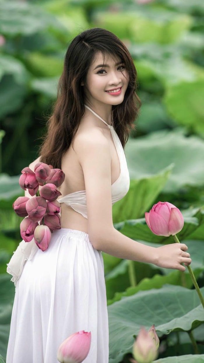 ảnh gái xinh áo yếm quyến rũ