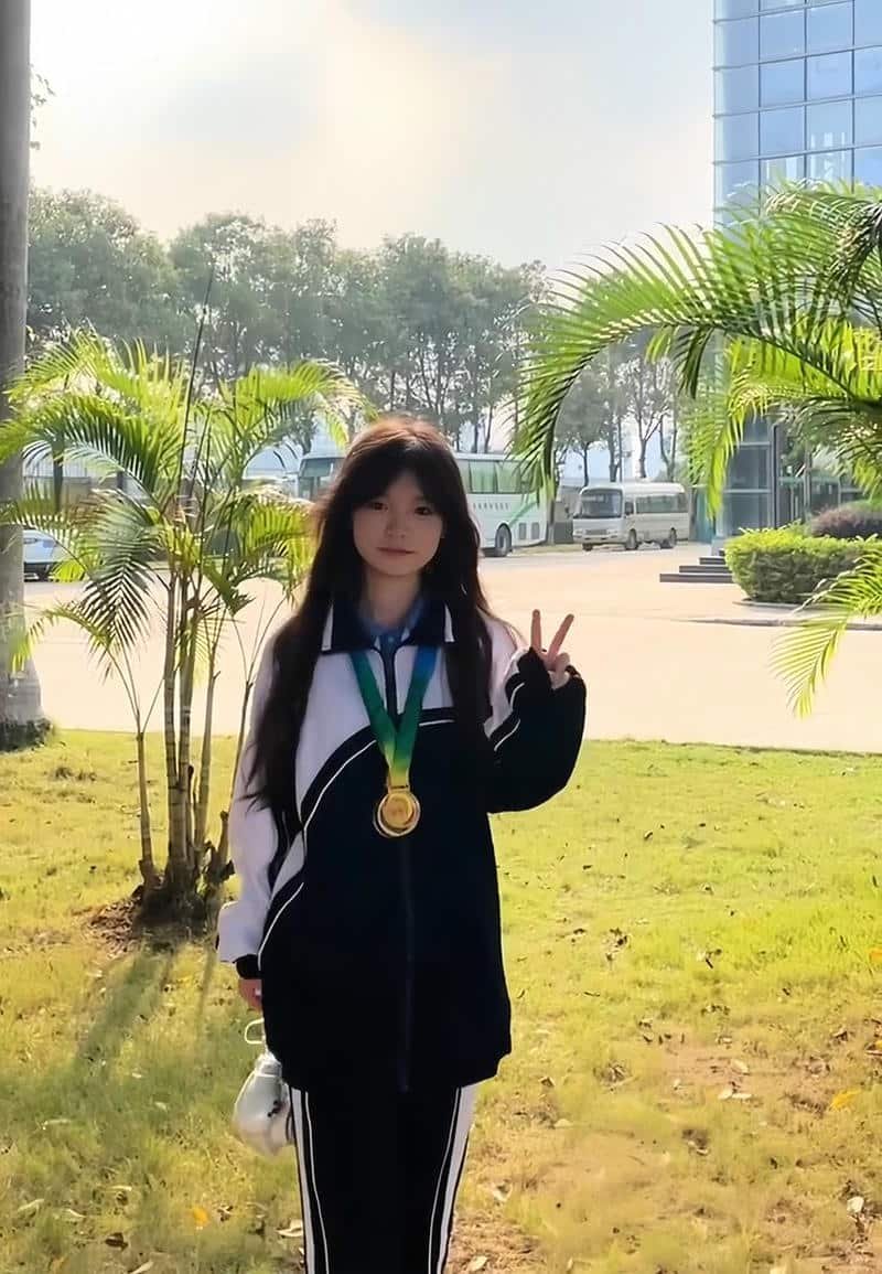 ảnh gái xinh lớp 9 phong cách
