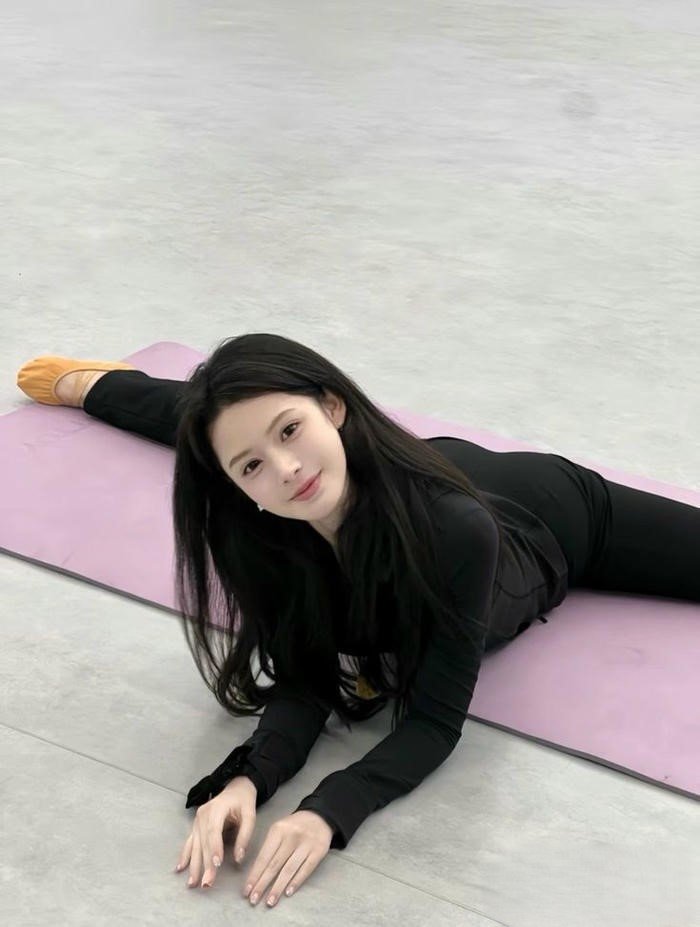 ảnh gái xinh tập yoga