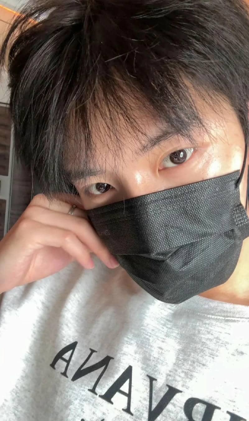 ảnh trai 14 tuổi đeo khẩu trang